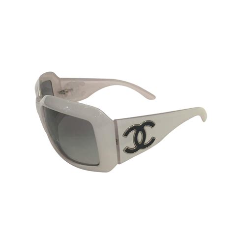 chanel sunglasses with white trim